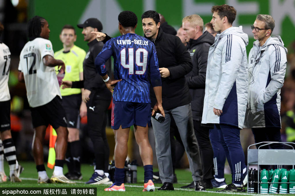 阿森纳欧冠特训引回久违朱勒斯：他在英乙的短暂经历与重聚的意义